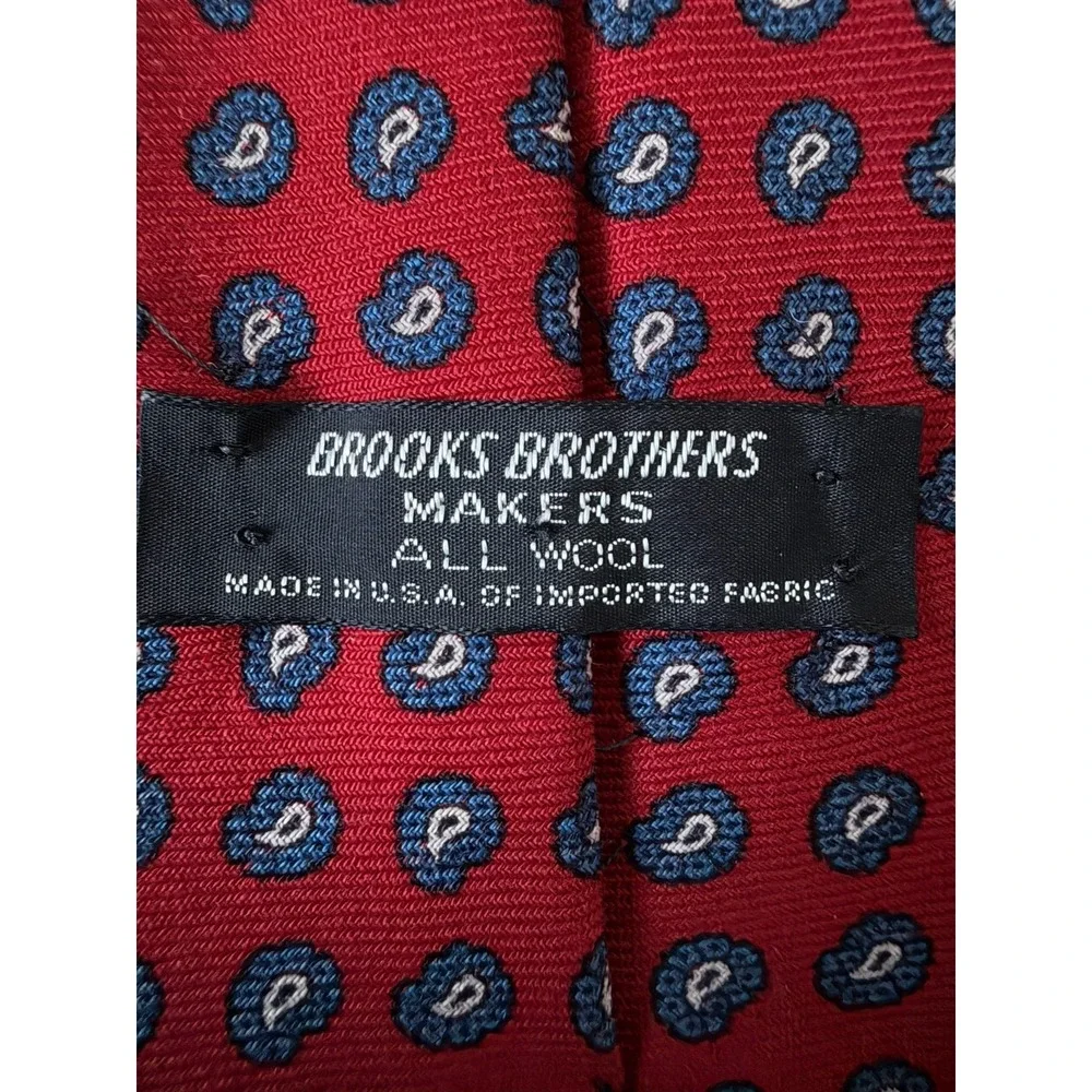 Brooks Brothers Neckwear Tie Red Blue Paisley AOP Pattern USA 100% Wool JBHS